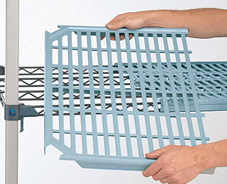 樹脂製シェルフ