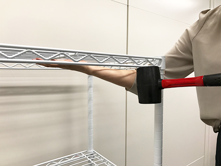 四隅を均等に叩く